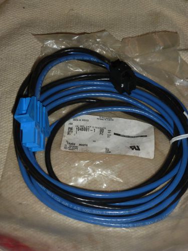 Motorola 3084869Y06 CABLE DC BLACK/BLUE 2806-MM 1948691-1 MBXL 2 ACP Powerlock