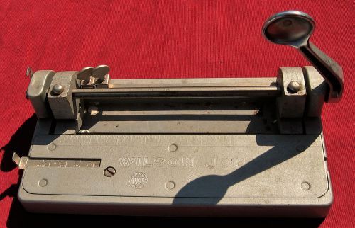 VINTAGE &#034;WILSON JONES HUMMER&#034; TWO-HOLE CAST IRON DESK TOP HOLE PUNCH - WORKS