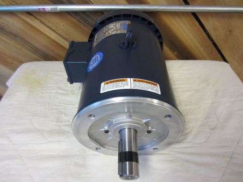 *NEW Leeson Electric Motor | 7.5HP | 3Phase | Cont. Duty | Brushless | Facemount