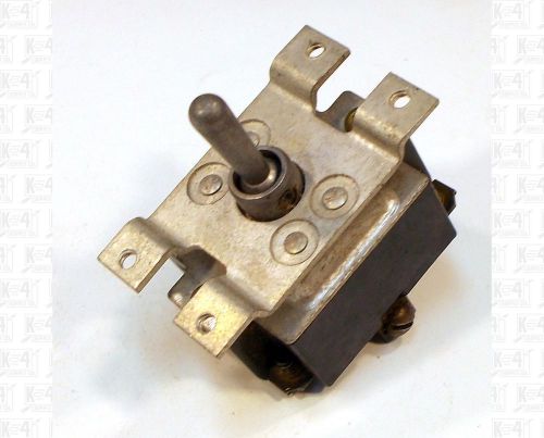 Center Off 3PDT Toggle Switch