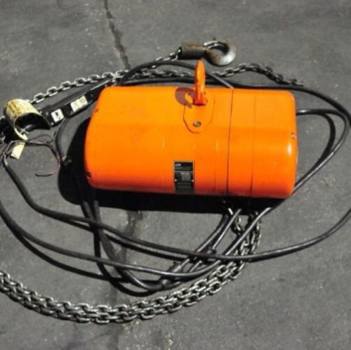 Cm lodestar 1 ton electric chain hoist (model: ll, 32 fpm, 208/230/460v) for sale
