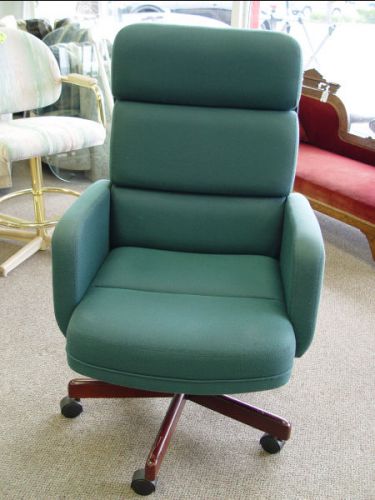 1 OFFICE CHAIR (PAULY CHAIR CO ))