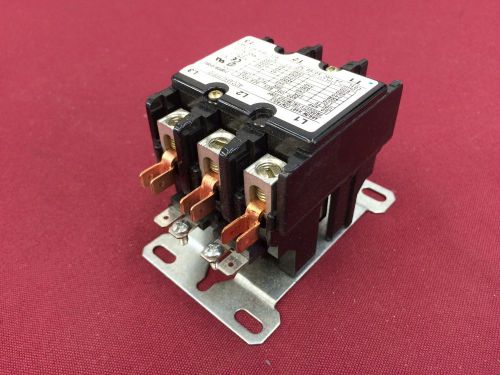 Arrow hart 60165 acc433umm10 magnetic contactor 3 pole 40/50 amp 24 v coil for sale