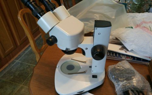 LBX Zoom Stereo Microscope with Manual