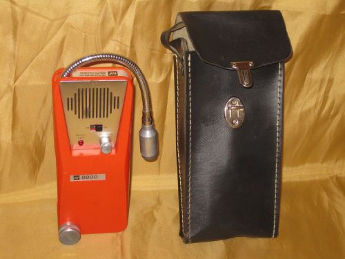 TIF 8800 Combustible Gas Detector with case and Batteries NICE
