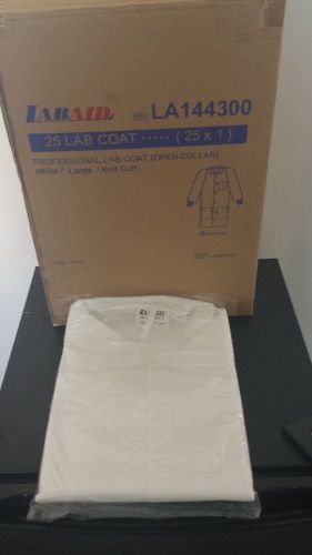 Disposable lab coat - 25/case for sale