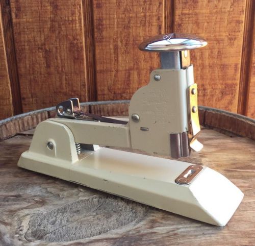 Vintage SWINGLINE Stapler Heavy Duty Industrial Office Beige uses NO. 13 Staples