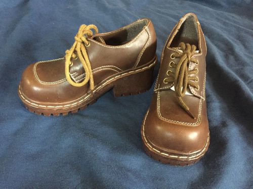 NEW Girls Size 13 SODA Brand Heeled Dress Casual Shoes Brown Clunky