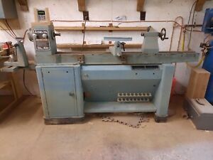 Delta DL-40 wood lathe, tools and accessories