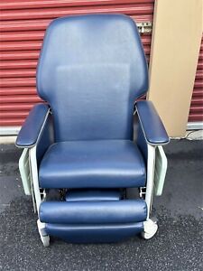 Lumex Power Delux Clinical Care Recliner w heat &amp; Massage