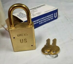 New, Padlock, 1/4&#034; Shackle, Not Hardened, 2 Keys, Brass (5340013467462)