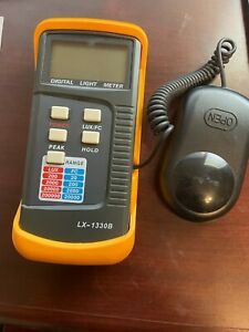 Dr.Meter LX1330B Digital Illuminance/Light Meter, 0 - 200,000 Lux Luxmeter