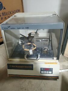 New Brunswick Scientific Classic C24 Incubator Shaker M1247-0004