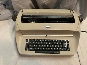 IBM Personal Selectric Typewriter Powers On - Types - No Ribbon/ink