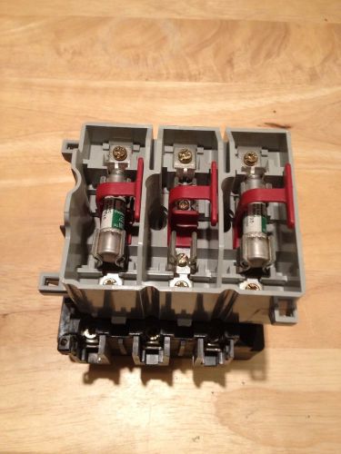 ALLEN BRADLEY DISCONNECT SWITCH 194R-NC030P3 SER B 30A A AMP 600 VAC 194RNC030P3