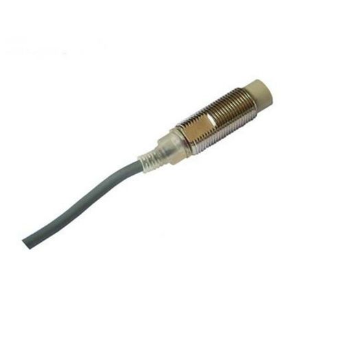 Proximity Switch Sensor E2E-X2ME1 Submerged DC 3-Wire4-Wire NPN NO 8*8*1mm(Rail)