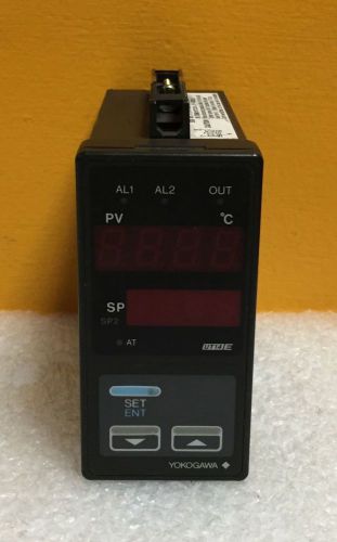 Yokogawa UT14E 90 to 250V, 50/60Hz, 199.9 to 800°C Digital Indicating Controller