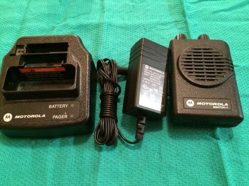 Motorola Minitor V 5 UHF Pager 453-461.9875 Mhz 2 Ch Stored Voice