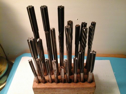 MACHINIST  LOT  (23) CHUCKING  REAMERS-  MIXED  SIZES IN WOODEN BLOCK