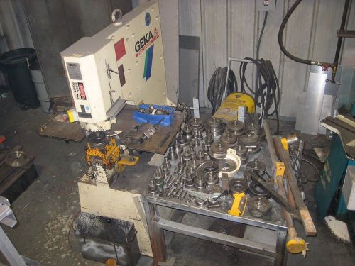 Geka puma 55/e-500, 60 ton single station hydraulic punch with lots of tooling for sale
