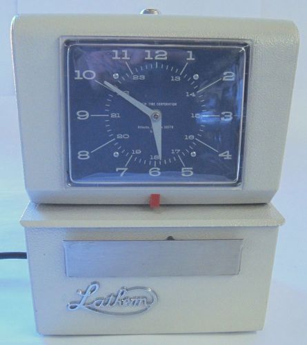 VTG Lathem time clock model 4266-X=[110] WHITE - powers on, no ribbon or key