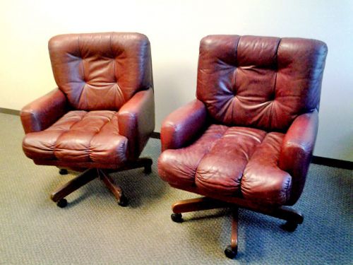 Lot of (2)  CHR-077- Red - Leather Craft Task Chair