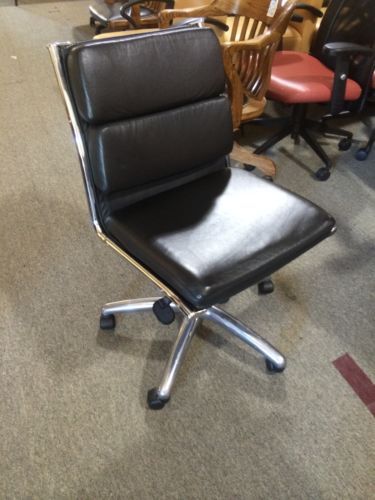 Lot of 6 contemporary style office task chairs for sale