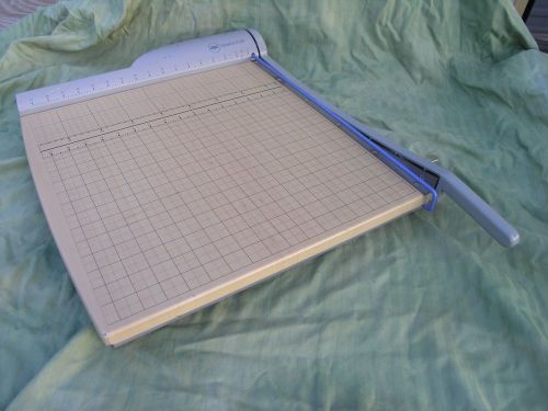 Gbc s127h 17&#034; x 17&#034; paper cutter / trimmer  --  used in good condition for sale