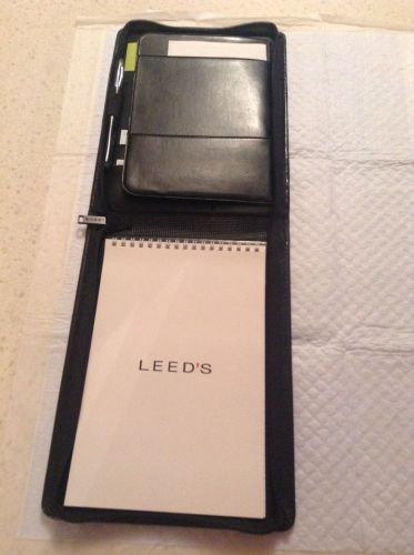 Leeds 8 X 10 Zippered Notebook (W/Co. Logo)