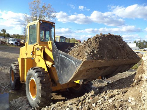 &#034; ford a62 loader diesel 4x4 drive, 2 yard bucket ,new tires , cat color! for sale
