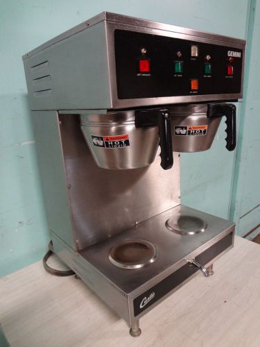 &#034; CURTIS GEMINI &#034; COMMERCIAL DUAL COFFEE BREWER W/HOT WATER SPIGOT, AIR FUNNELS
