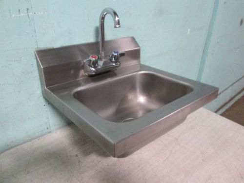 HEAVY DUTY COMMERCIAL STAINLESS STEEL WALL MOUNT HAND WASH SINK w/FAUCET