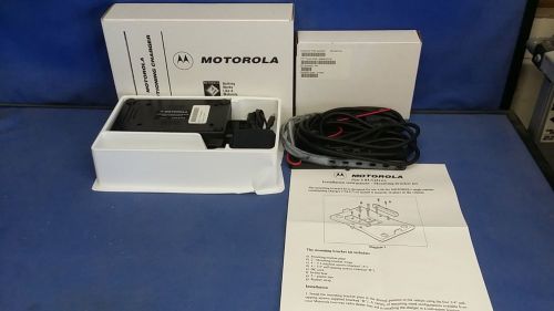 Motorola xts5000 (charger &amp; vehicle mounting kit) rln4814a &amp; wpln4086cr for sale