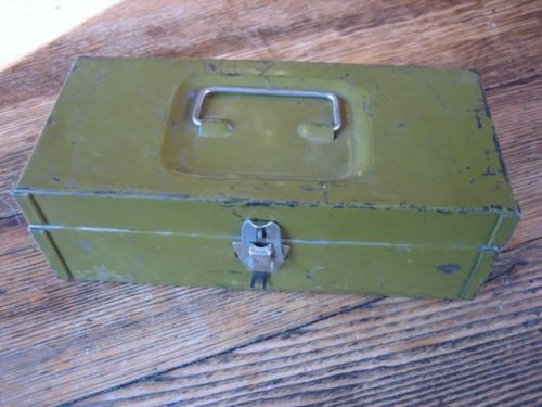 Vintage Metal Cash Box Olive Green 9.25X4.25X3 Inches Top Handle Made in USA
