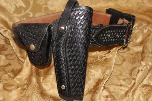 Hunter 36&#034; Black Weave Duty Belt with 3 Pouches (I-10081)