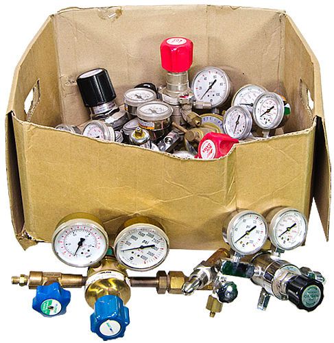 Various set of 9 linde matheson boc air liquide harris gas regulators for sale