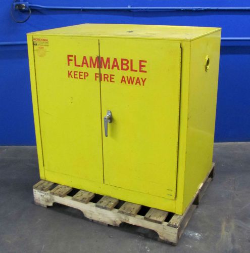 PROTECTOSEAL 30 GAL FLAMMABLE SAFETY STORAGE CABINET~JUSTRITE~ONTARIO, CALIF