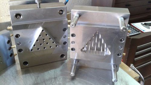 Plastic Injection Mold for Triangle Peg Game