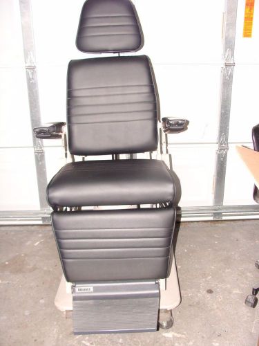 RELIANCE 6200H EXAM CHAIR. NEW BLACK UPHOLSTERY. EXCELLENT CONDITION.
