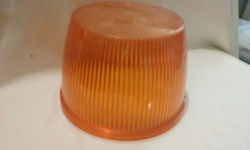 VINTAGE WHELEN S300HAP REPLACEMENT LENS AMBER