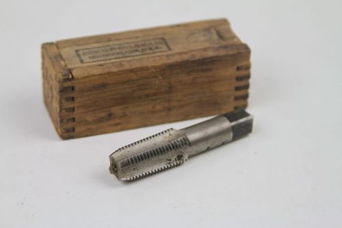Morse Twist Drill &amp; Machine CO 1/4&#034; - Pipe Tap in Dovetail Wood Box