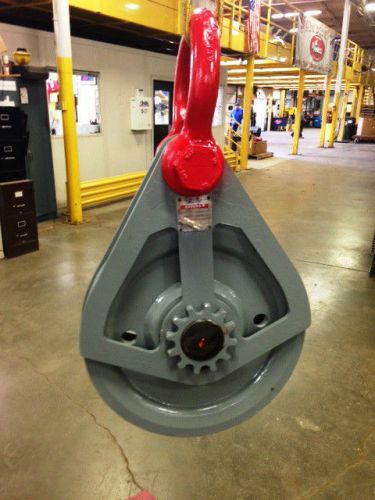Used crosby mckissick 30 ton snatch block  20&#034; single sheave 1-1/2&#034; rope tu-484 for sale