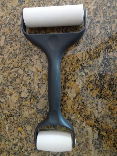 THE PAMPERED CHEF PIZZA DOUGH ROLLER