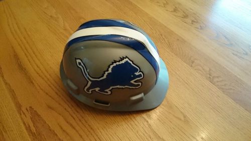 NWOT DETROIT LIONS V-GARD PROTECTIVE HAT / CAP BY MSA EXCELLENT UNWORN CONDITION