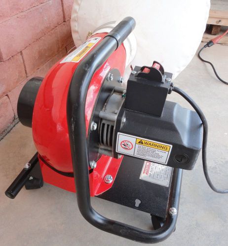 Central-Machinery 1 HP S-36853 Table Saw Industrial Portable Dust/Wood Collector
