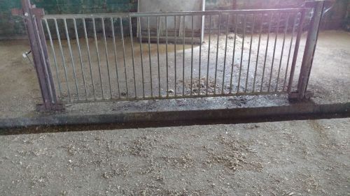 7.5 ft x 3 ft Livestock Gates with Pins
