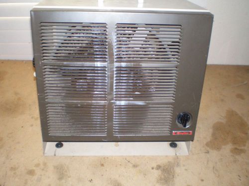 Dayton 3E040A Portable Electric Unit Heater 4200/5600 Watts 208/240/V Nice