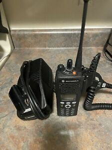 Motorola XTS2500 UHF 450-520 Mhz UHF P25 Digital Radio