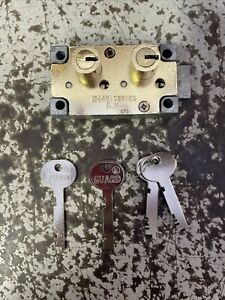 Bullseye B440 Series R.H. Deposit Lock With 2 Guard Keys