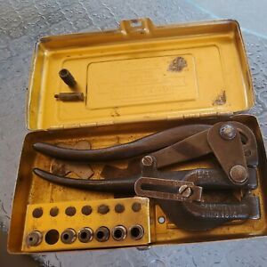 Pre owned Whitney Jensen Punch no 5 Jr with case vintage with additional dies!